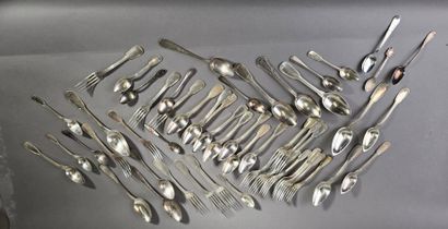 Loose set of silver-plated flatware (50 pieces).

Weight:...