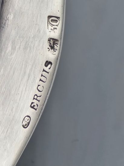 ERCUIS
Saucière en métal argenté reposant...