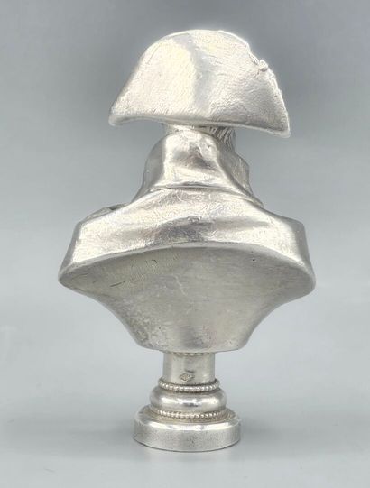 Sceau en argent, la poignée formant Napoléon...
