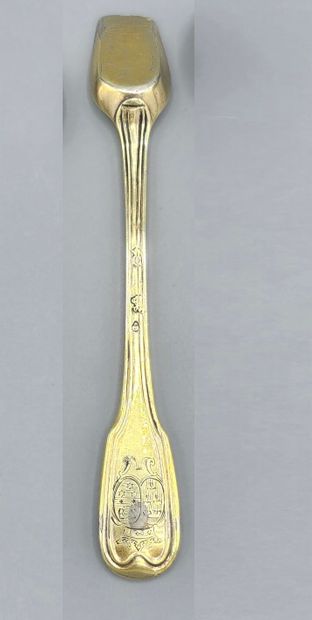PARIS 1777. 
Pelle à sel en vermeil, modèle...