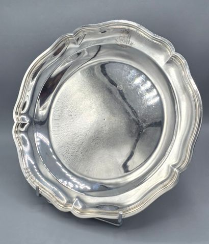 LENHENDRICK / PARIS 1763

Plat rond en argent...