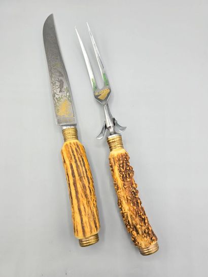 Carving set including meat knife and leg...