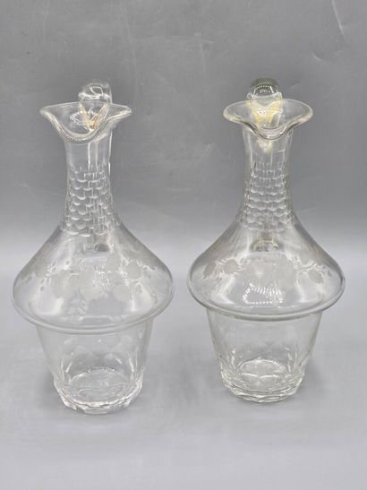 Miscellaneous lot of blue and white crystal...