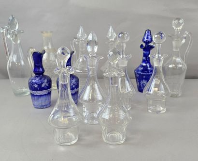 Miscellaneous lot of blue and white crystal...