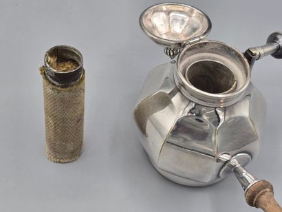 TETARD Freres 
Samovar en métal argenté avec...