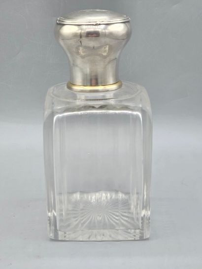 Ernest Petit.

Grand flacon à parfum en cristal...