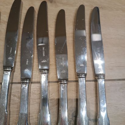 Orfèvrerie SAINT MEDARD.
Service de 24 couteaux...