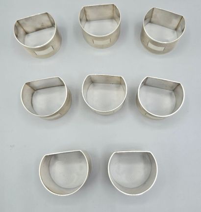 VINERS LTD 
Suite de 8 ronds de serviette...
