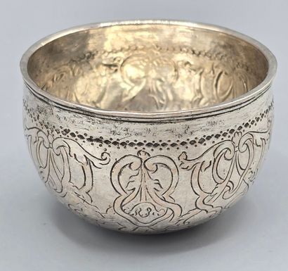 DANEMARK
Petite coupe en argent de forme...