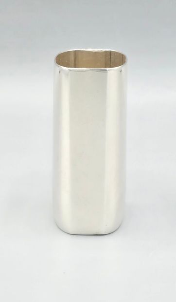 FABERGE style de
Petite coupe/ pot de table...