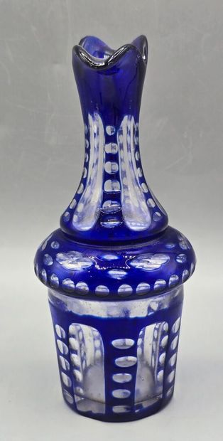 Blue crystal decanter with stopper.
H. 20.8...