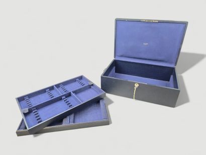 Household chest (functional lock), with side...