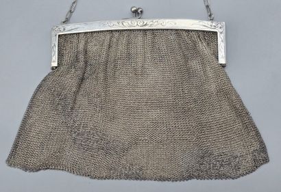 Sac à main en métal argenté complet avec...