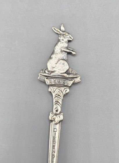 Set of 3 silver-plated metal spoons.
Spatulas...