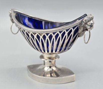 PARIS 1798-1806
Salière en argent d'époque...