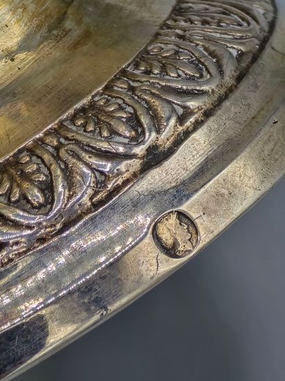 Timbale tulipe en argent à décor gravé de...