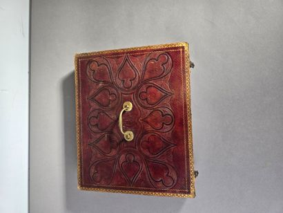 Early 19thᵉ century, leather-topped household...