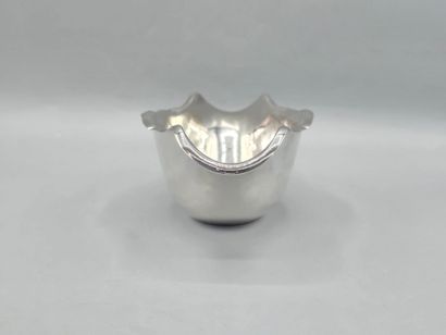 Sauce boat in silver-plated metal.
Max. height:...