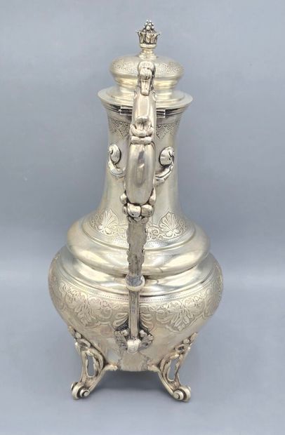 GAVARD (?)
Verseuse/cafetière en argent de...