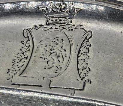VALENCIENNES (vers 1779-1780)
Plat oblongue...