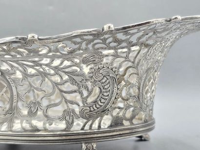 PAYS-BAS (vers 1898-1925)
Corbeille en argent...