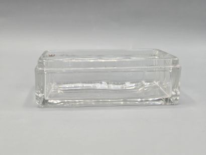 Deux boîtes en cristal aux couvercles en...