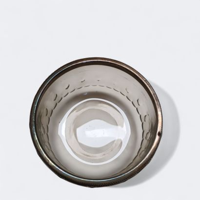 Petite coupe en cristal taille.
Monture en...