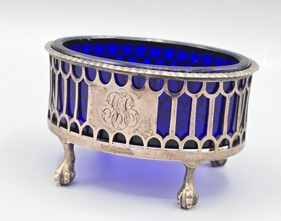 PARIS, 1784-1789(?)
Saleron de forme oblongue...