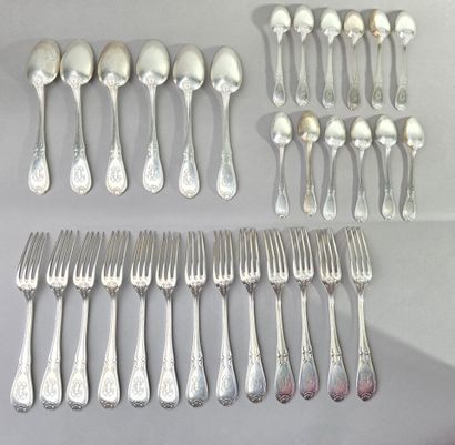 Partie de ménagère en métal argenté de style...