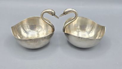 EPNS
2 silver-plated swan-shaped pieces.
H....