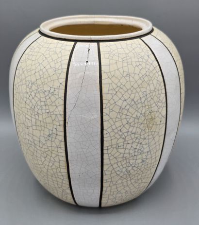 SAMARA
White crackled ceramic ball-shaped...