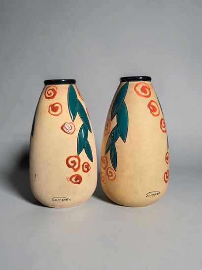 SAMARA 
Pair of truncated cone-shaped terracotta...