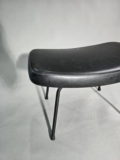 Pierre PAULIN (1927–2009) for THONET 
Footrest,...