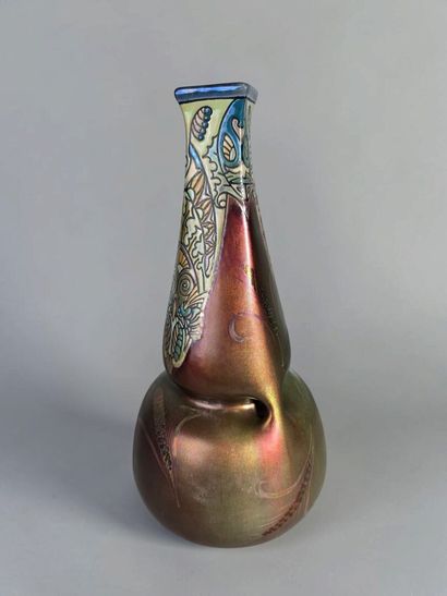 MONTIERES (Amiens)

Large pear-shaped vase...