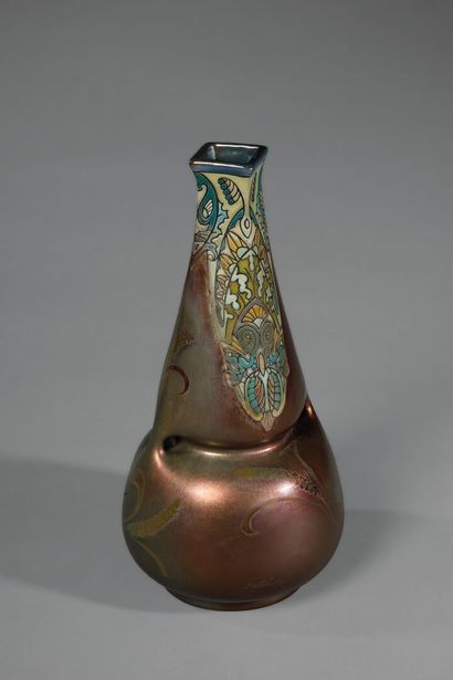 MONTIERES (Amiens)

Large pear-shaped vase...