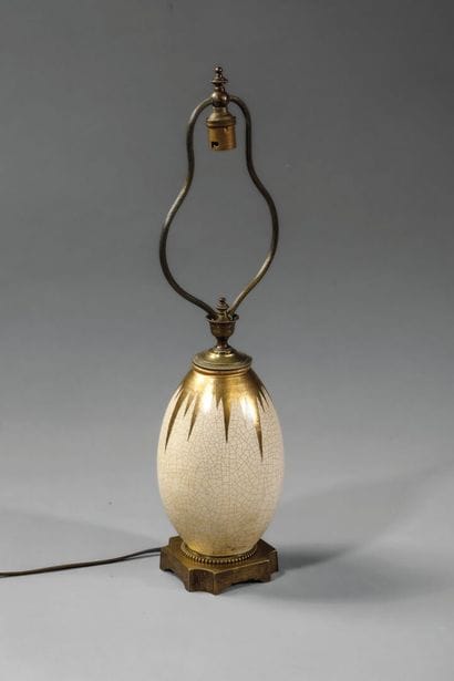 SAMARA 
Ovoid vase converted into a lamp,...