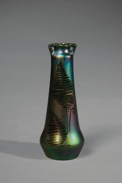 MONTIERES-AMIENS
Iridescent ceramic vase...