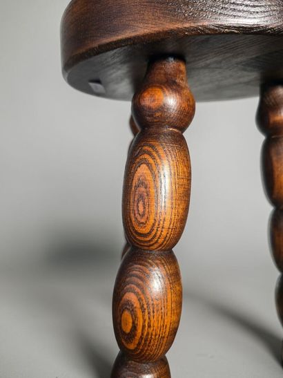 Charles DUDOUYT (1885–1946)
Solid wood stool
Olive-colored...