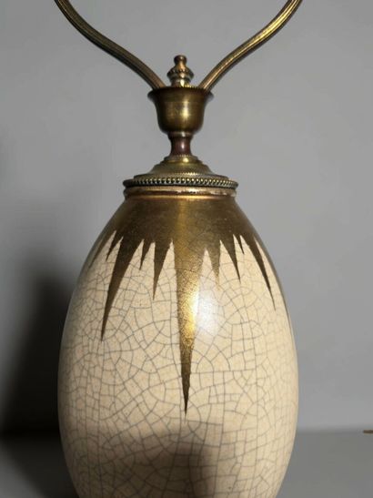SAMARA 
Ovoid vase converted into a lamp,...
