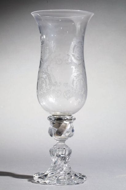 BACCARAT
Crystal candleholder with a twisted-ribbed...