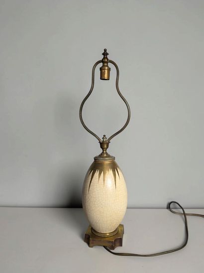 SAMARA 
Ovoid vase converted into a lamp,...
