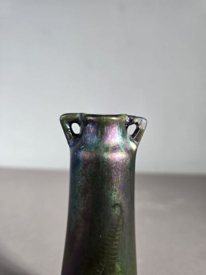 MONTIERES-AMIENS
Iridescent ceramic vase...