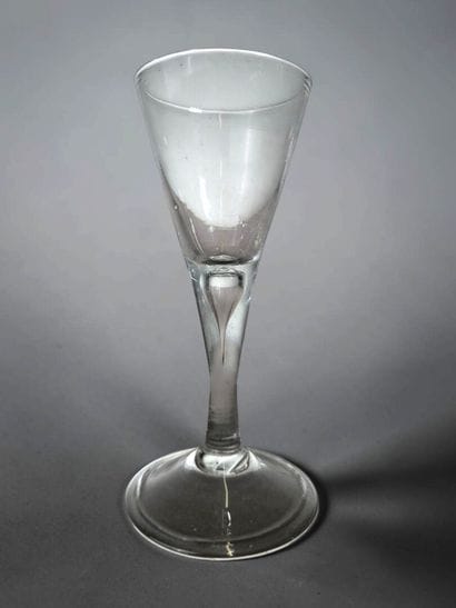 Set of 6 hand-blown stemmed glasses
18th...