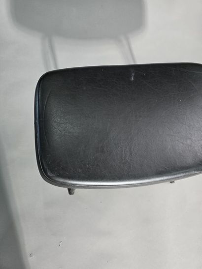Pierre PAULIN (1927–2009) for THONET 
Footrest,...