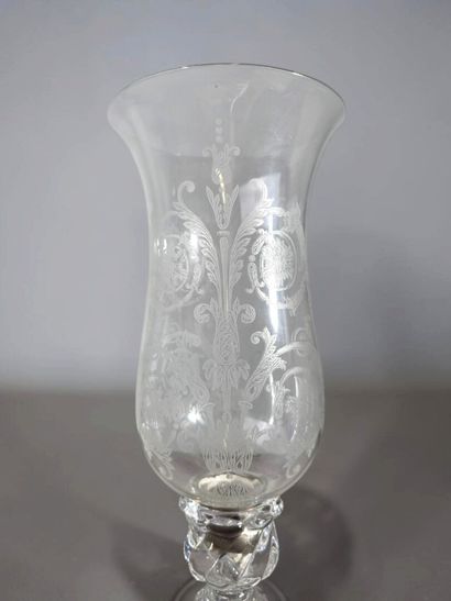 BACCARAT
Crystal candleholder with a twisted-ribbed...