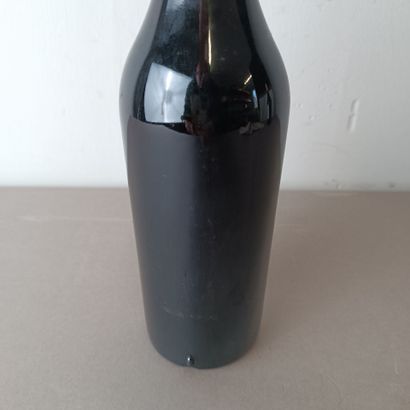 BORDEAUX
GRAVES
Château Haut Brion
1989
Etiquette...