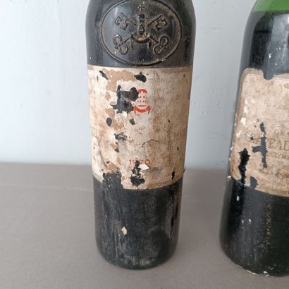 Château Pape Clement
2 bouteilles 
1970
ETA,...