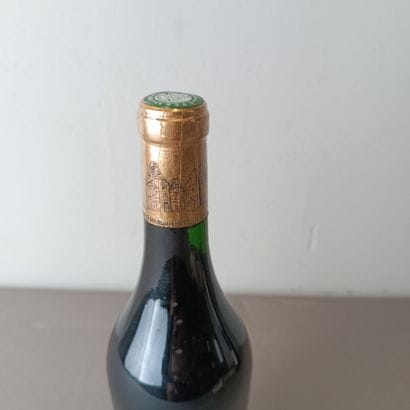 BORDEAUX
GRAVES
Château Haut Brion
1989
Etiquette...