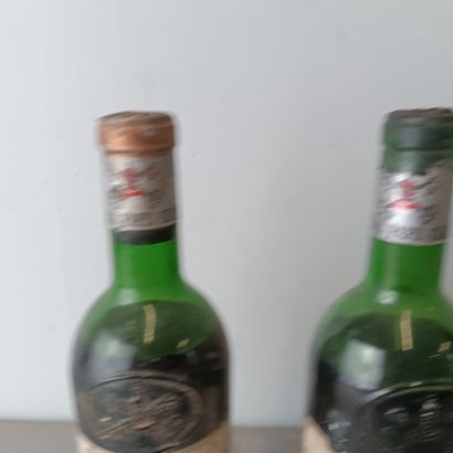 Château Pape Clement
2 bouteilles 
1970
ETA,...