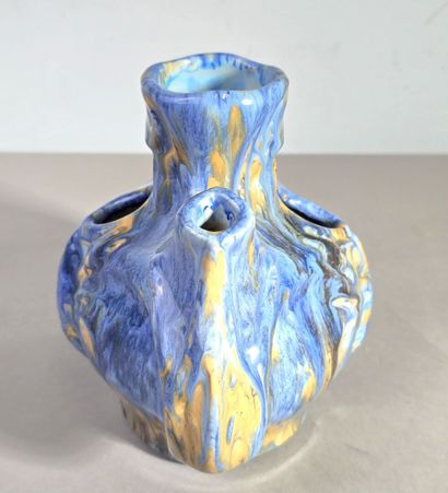 Pierrefonds modèle 426
Vase ou bouquetière...